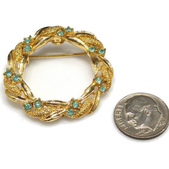 Vintage Wreath Brooch, Signed Gerry's, Light Blue Rhinestones, 1960s Jewelry - Picture 7 of 10